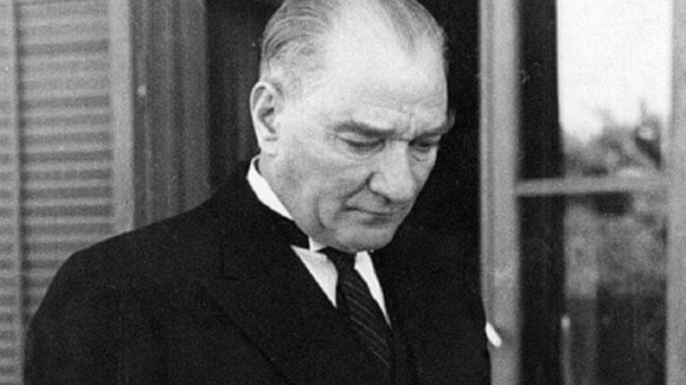Ruhun Şaad Olsun Mustafa Kemal ATATÜRK